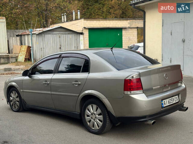 Бежевый Опель Вектра, объемом двигателя 3.2 л и пробегом 300 тыс. км за 3700 $, фото 3 на Automoto.ua