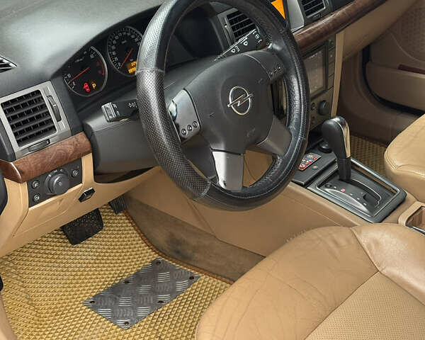 Бежевый Опель Вектра, объемом двигателя 3.18 л и пробегом 388 тыс. км за 3650 $, фото 5 на Automoto.ua