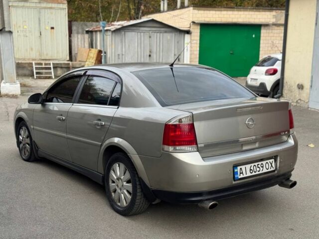 Опель Вектра 2004 у Києві на Automoto.ua Бежевий Опель Вектра, об'ємом двигуна 3.2 л та пробігом 300 тис. км за 3850 $, фото 6 на Automoto.ua