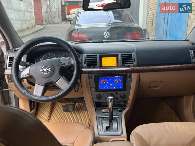 Бежевый Опель Вектра, объемом двигателя 3.2 л и пробегом 300 тыс. км за 3700 $, фото 9 на Automoto.ua