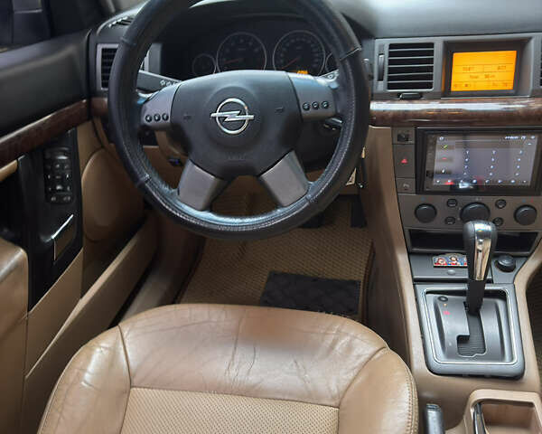 Бежевый Опель Вектра, объемом двигателя 3.18 л и пробегом 388 тыс. км за 3650 $, фото 6 на Automoto.ua