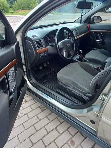 Бежевый Опель Вектра, объемом двигателя 2.2 л и пробегом 300 тыс. км за 3500 $, фото 13 на Automoto.ua