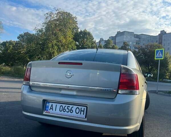 Бежевий Опель Вектра, об'ємом двигуна 1.9 л та пробігом 248 тис. км за 4900 $, фото 4 на Automoto.ua