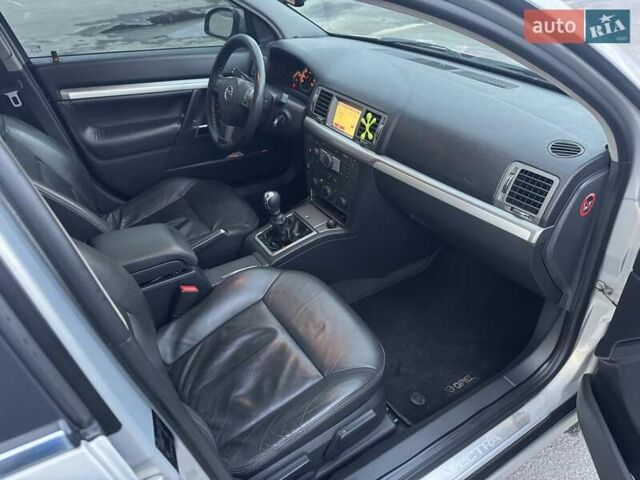 Бежевий Опель Вектра, об'ємом двигуна 2.2 л та пробігом 150 тис. км за 6800 $, фото 11 на Automoto.ua