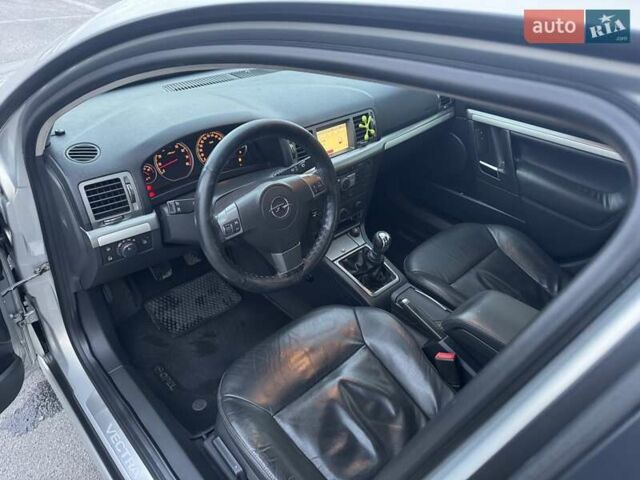 Бежевий Опель Вектра, об'ємом двигуна 2.2 л та пробігом 150 тис. км за 6800 $, фото 19 на Automoto.ua