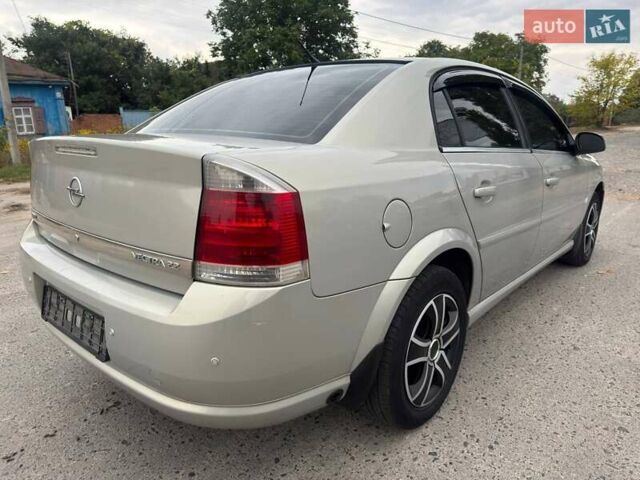 Бежевый Опель Вектра, объемом двигателя 2.2 л и пробегом 200 тыс. км за 6250 $, фото 34 на Automoto.ua