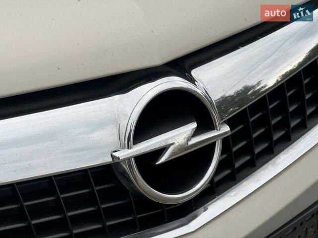 Бежевый Опель Вектра, объемом двигателя 2.2 л и пробегом 200 тыс. км за 6250 $, фото 12 на Automoto.ua