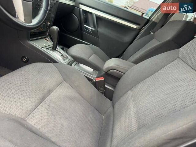 Бежевый Опель Вектра, объемом двигателя 2.2 л и пробегом 200 тыс. км за 6250 $, фото 36 на Automoto.ua