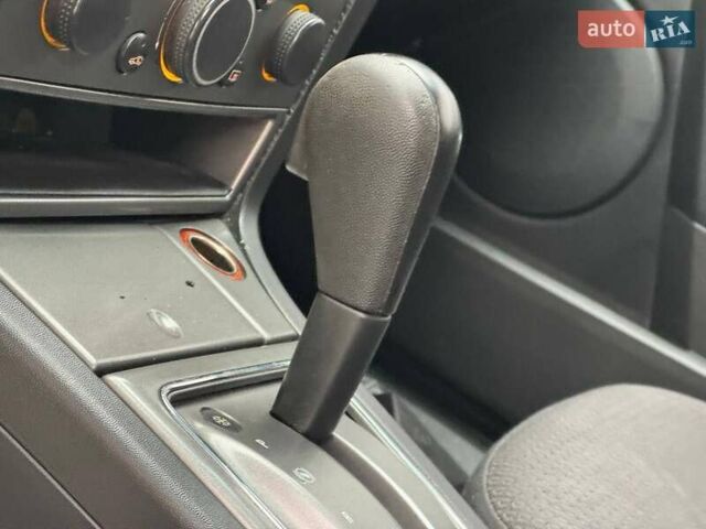 Бежевый Опель Вектра, объемом двигателя 2.2 л и пробегом 200 тыс. км за 6250 $, фото 40 на Automoto.ua