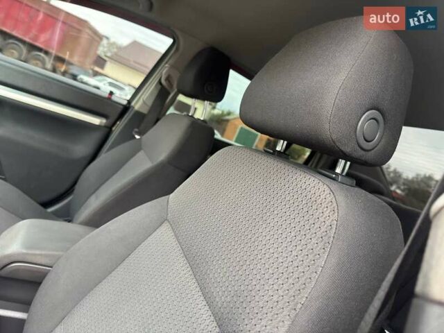 Бежевый Опель Вектра, объемом двигателя 2.2 л и пробегом 200 тыс. км за 6250 $, фото 31 на Automoto.ua