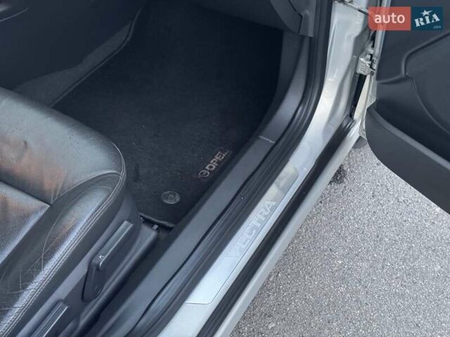 Бежевий Опель Вектра, об'ємом двигуна 2.2 л та пробігом 150 тис. км за 6800 $, фото 10 на Automoto.ua