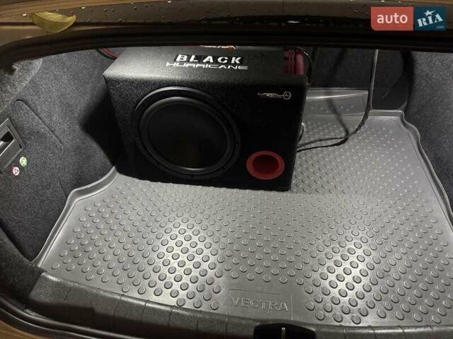 Бежевий Опель Вектра, об'ємом двигуна 2.2 л та пробігом 150 тис. км за 6800 $, фото 23 на Automoto.ua