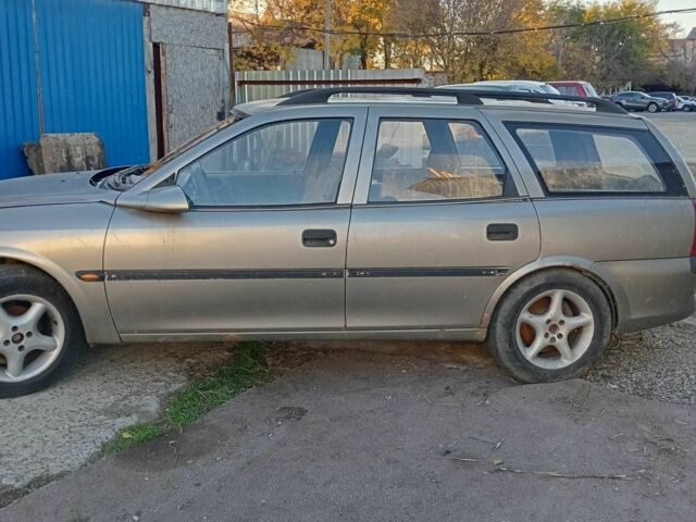 Бежевый Опель Вектра, объемом двигателя 2 л и пробегом 250 тыс. км за 800 $, фото 1 на Automoto.ua