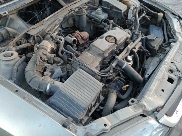 Бежевый Опель Вектра, объемом двигателя 2 л и пробегом 250 тыс. км за 800 $, фото 7 на Automoto.ua