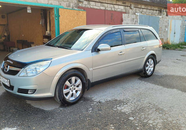 Бежевий Опель Вектра, об'ємом двигуна 1.8 л та пробігом 130 тис. км за 6800 $, фото 12 на Automoto.ua
