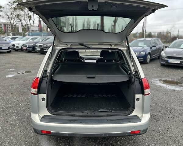 Бежевий Опель Вектра, об'ємом двигуна 2.2 л та пробігом 248 тис. км за 5900 $, фото 11 на Automoto.ua