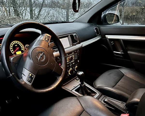 Бежевий Опель Вектра, об'ємом двигуна 1.8 л та пробігом 130 тис. км за 6800 $, фото 3 на Automoto.ua