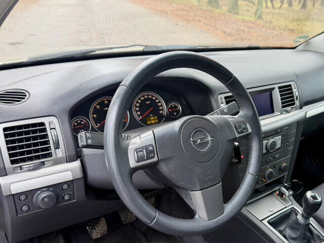 Бежевый Опель Вектра, объемом двигателя 1.9 л и пробегом 242 тыс. км за 2750 $, фото 5 на Automoto.ua