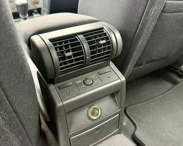 Бежевый Опель Вектра, объемом двигателя 1.9 л и пробегом 242 тыс. км за 2750 $, фото 7 на Automoto.ua