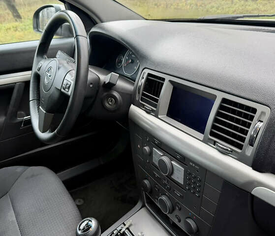 Бежевый Опель Вектра, объемом двигателя 1.9 л и пробегом 242 тыс. км за 2750 $, фото 12 на Automoto.ua