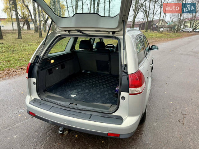 Бежевый Опель Вектра, объемом двигателя 1.9 л и пробегом 242 тыс. км за 2750 $, фото 10 на Automoto.ua