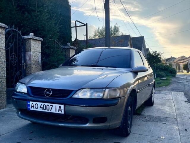 Бежевий Опель Вектра, об'ємом двигуна 1.8 л та пробігом 240 тис. км за 1500 $, фото 4 на Automoto.ua