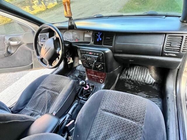Бежевий Опель Вектра, об'ємом двигуна 1.8 л та пробігом 240 тис. км за 1500 $, фото 6 на Automoto.ua