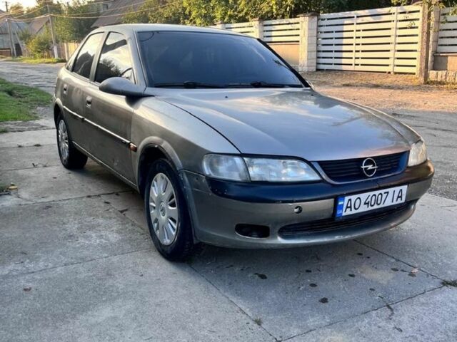 Бежевий Опель Вектра, об'ємом двигуна 1.8 л та пробігом 240 тис. км за 1500 $, фото 7 на Automoto.ua