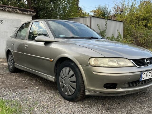 Бежевий Опель Вектра, об'ємом двигуна 2 л та пробігом 250 тис. км за 1650 $, фото 2 на Automoto.ua