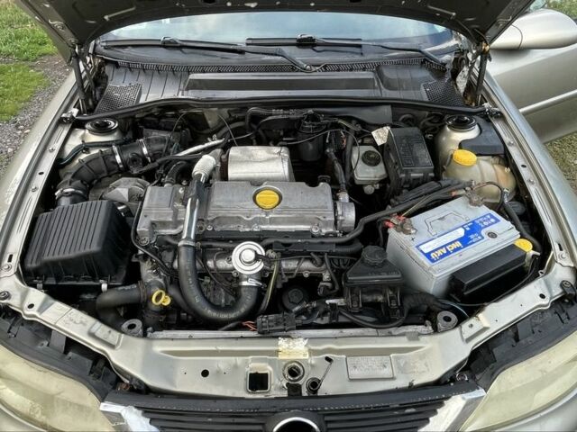 Бежевий Опель Вектра, об'ємом двигуна 2 л та пробігом 250 тис. км за 1650 $, фото 7 на Automoto.ua