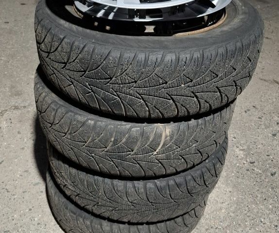 Черный Опель Вектра, объемом двигателя 2 л и пробегом 320 тыс. км за 1700 $, фото 9 на Automoto.ua