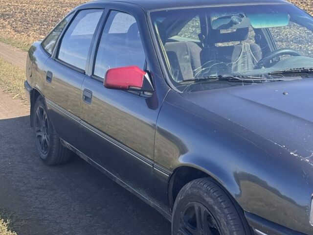 Черный Опель Вектра, объемом двигателя 2 л и пробегом 3 тыс. км за 950 $, фото 4 на Automoto.ua