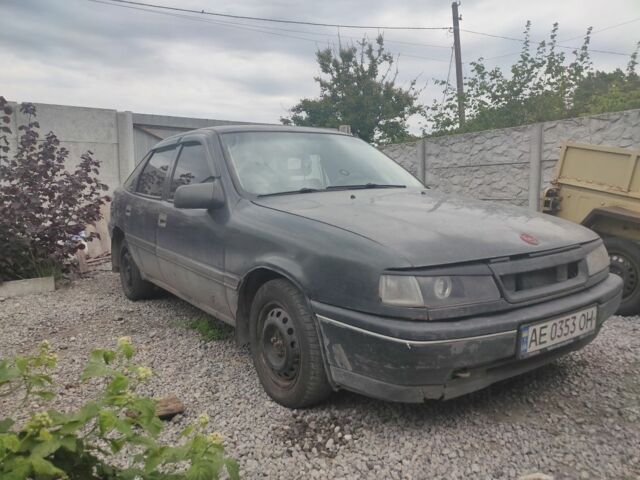 Черный Опель Вектра, объемом двигателя 2 л и пробегом 93 тыс. км за 474 $, фото 2 на Automoto.ua