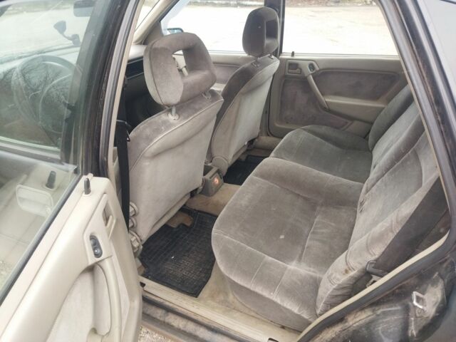 Чорний Опель Вектра, об'ємом двигуна 2 л та пробігом 111 тис. км за 1600 $, фото 5 на Automoto.ua