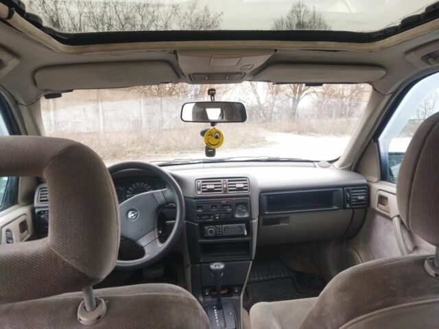 Чорний Опель Вектра, об'ємом двигуна 2 л та пробігом 111 тис. км за 1600 $, фото 4 на Automoto.ua