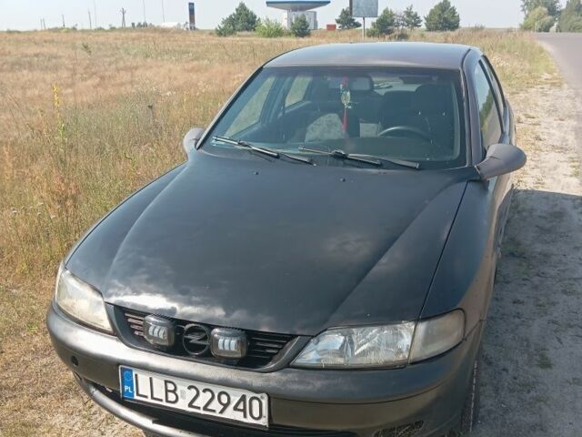 Черный Опель Вектра, объемом двигателя 2 л и пробегом 300 тыс. км за 800 $, фото 1 на Automoto.ua