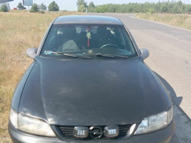 Черный Опель Вектра, объемом двигателя 2 л и пробегом 300 тыс. км за 800 $, фото 2 на Automoto.ua