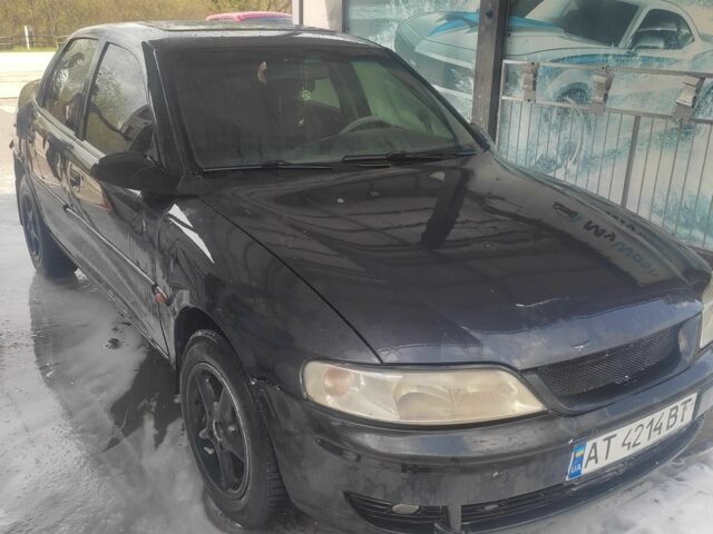 Черный Опель Вектра, объемом двигателя 1.6 л и пробегом 2 тыс. км за 1282 $, фото 4 на Automoto.ua