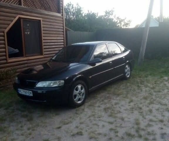 Черный Опель Вектра, объемом двигателя 0 л и пробегом 250 тыс. км за 1000 $, фото 6 на Automoto.ua