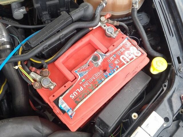 Черный Опель Вектра, объемом двигателя 2.2 л и пробегом 400 тыс. км за 3100 $, фото 5 на Automoto.ua