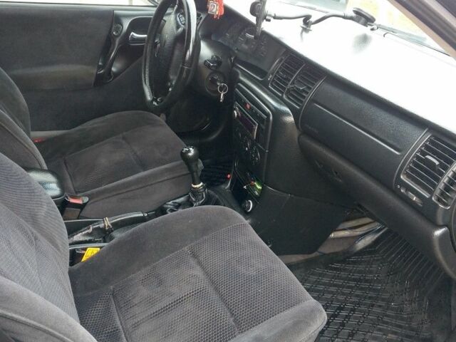 Черный Опель Вектра, объемом двигателя 2.2 л и пробегом 400 тыс. км за 3100 $, фото 22 на Automoto.ua