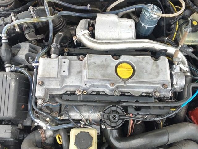 Черный Опель Вектра, объемом двигателя 2.2 л и пробегом 400 тыс. км за 3100 $, фото 4 на Automoto.ua