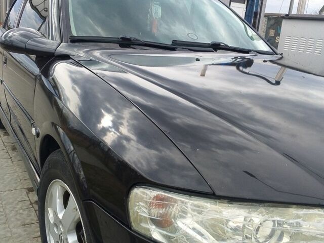 Черный Опель Вектра, объемом двигателя 2.2 л и пробегом 400 тыс. км за 3100 $, фото 13 на Automoto.ua