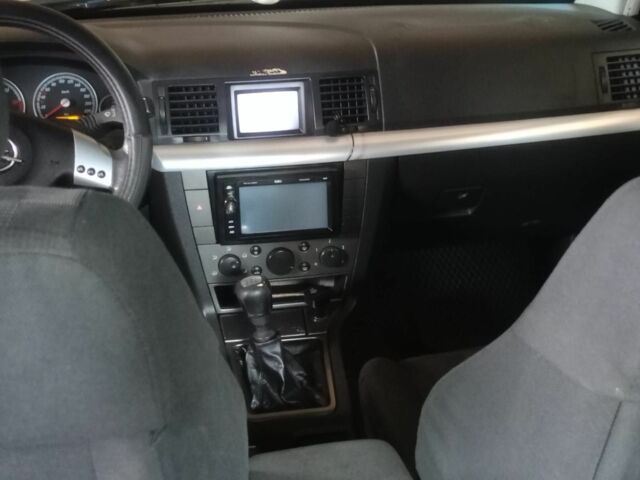 Чорний Опель Вектра, об'ємом двигуна 2.2 л та пробігом 329 тис. км за 3900 $, фото 6 на Automoto.ua