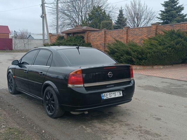 Черный Опель Вектра, объемом двигателя 2.2 л и пробегом 250 тыс. км за 3800 $, фото 2 на Automoto.ua