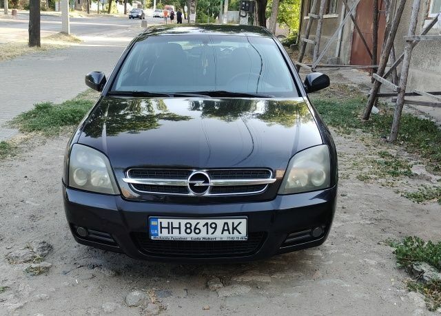 Черный Опель Вектра, объемом двигателя 2.2 л и пробегом 378 тыс. км за 5500 $, фото 3 на Automoto.ua