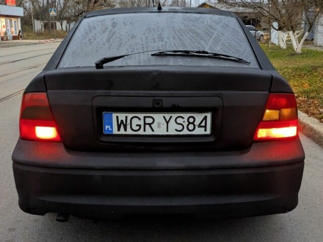 Чорний Опель Вектра, об'ємом двигуна 2 л та пробігом 301 тис. км за 1349 $, фото 3 на Automoto.ua