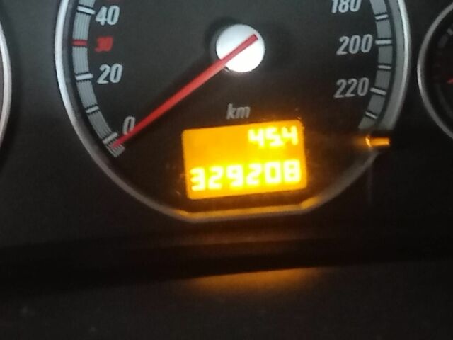 Чорний Опель Вектра, об'ємом двигуна 2.2 л та пробігом 329 тис. км за 3900 $, фото 4 на Automoto.ua