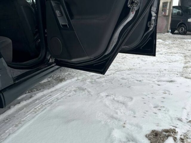 Чорний Опель Вектра, об'ємом двигуна 2.2 л та пробігом 300 тис. км за 3500 $, фото 6 на Automoto.ua