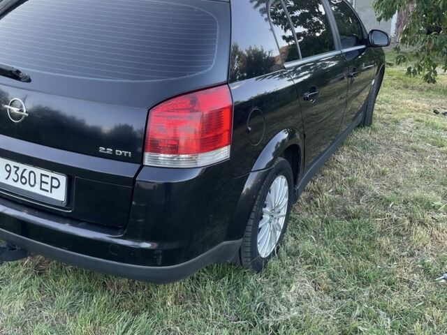 Черный Опель Вектра, объемом двигателя 2.2 л и пробегом 342 тыс. км за 4000 $, фото 1 на Automoto.ua